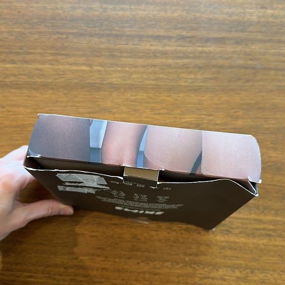 SKIMS SCULPTING BODYSUIT BRIEF W/ SNAPS - Picture 16 of 16